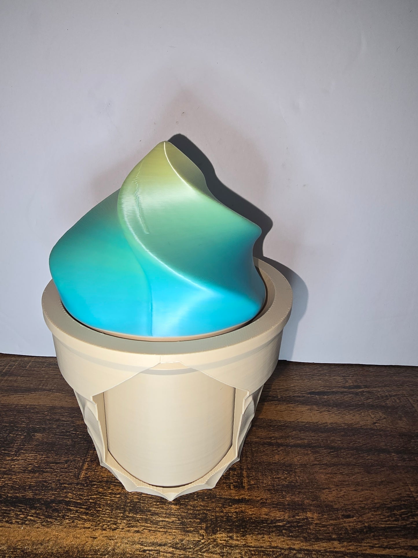 Standard ice cream dragon and house