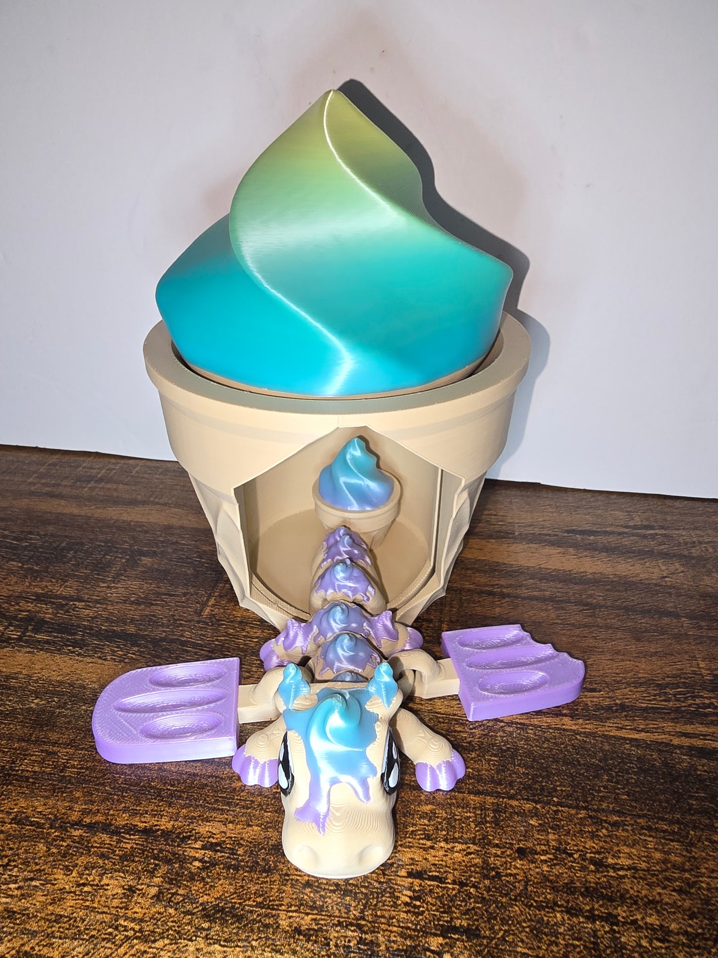 Standard ice cream dragon and house